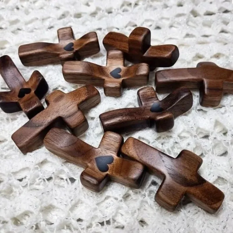 Handheld Cross with Heart Cutout Wooden Pocket Cross with Heart Cutout Stress Relief Handheld Cross Encouragement Gift