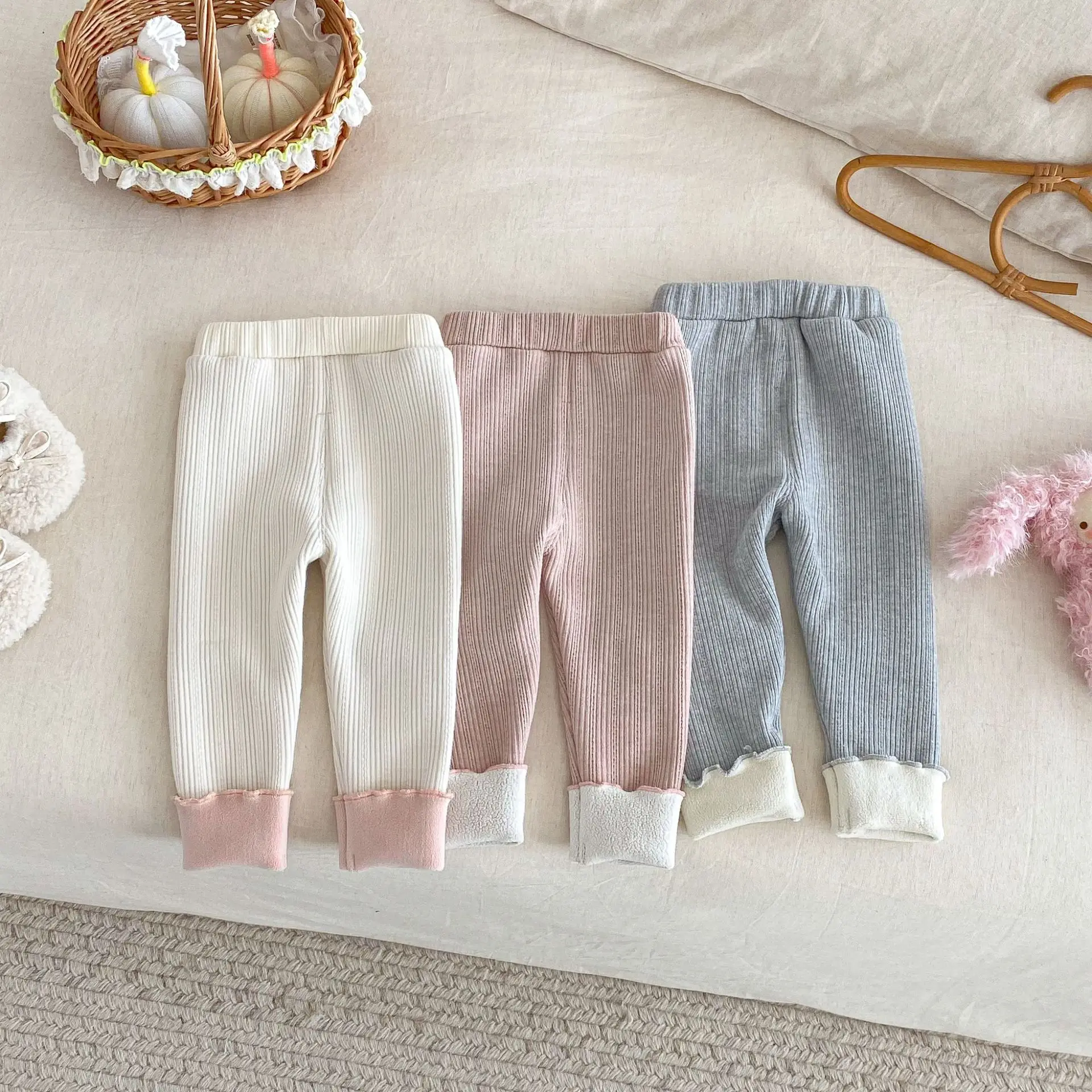 0–5 Jahre Kinder-Mädchen-Leggings, Kleidung, 2026, Frühling, mit Fleece gefüttert, niedliches Kaninchen, bestickt, warme lange Hose, weiche, dehnbare Hose – Detail 10