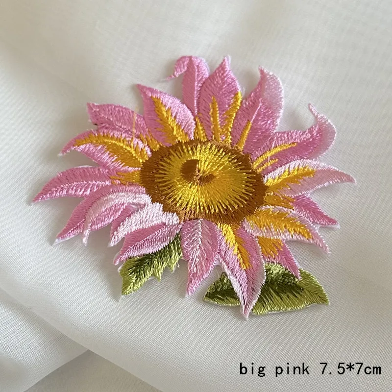 1Pcs White Pink Yellow Sunflower Embroidery Patch Applique Iron Sticker On Cap Clothes Party Dress Decoration Accessories Diy