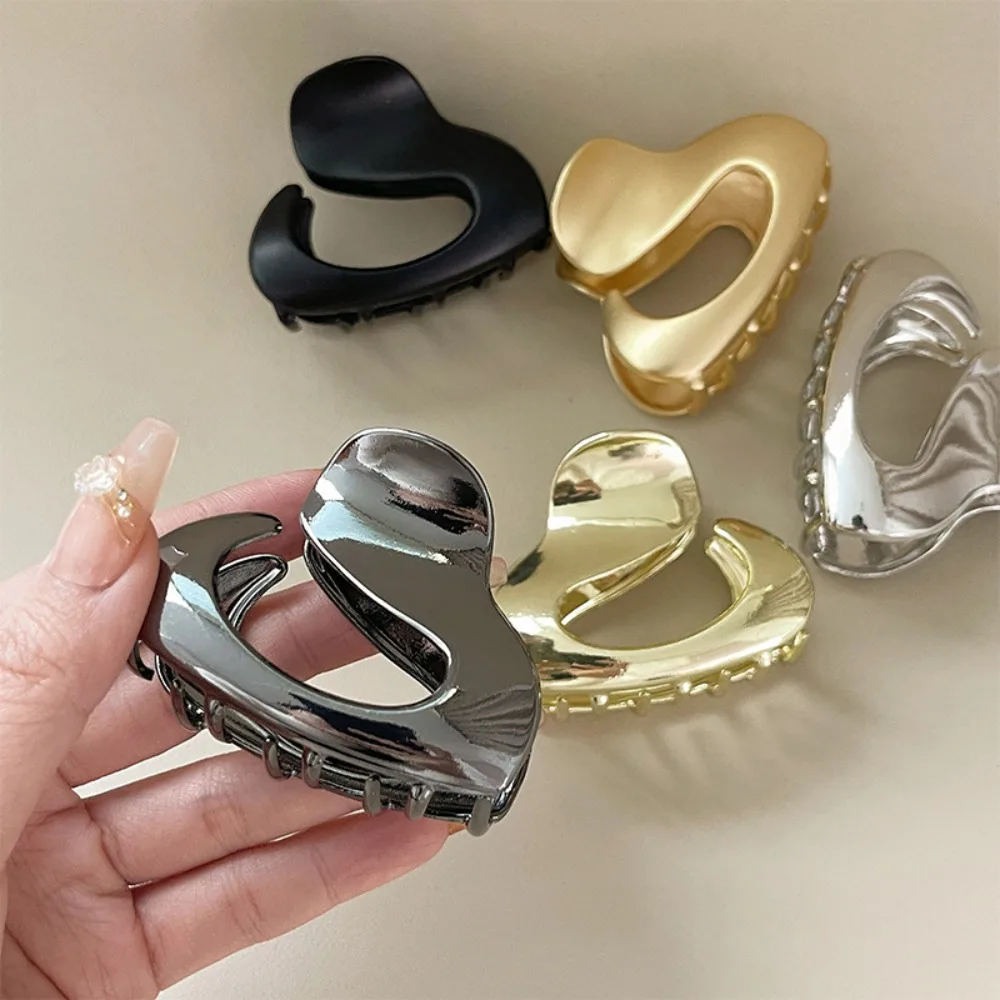 Exquisite Plastic Hair Claw Cutout Reusable Small Hair Clip Easy to Use New Hair Grab Women