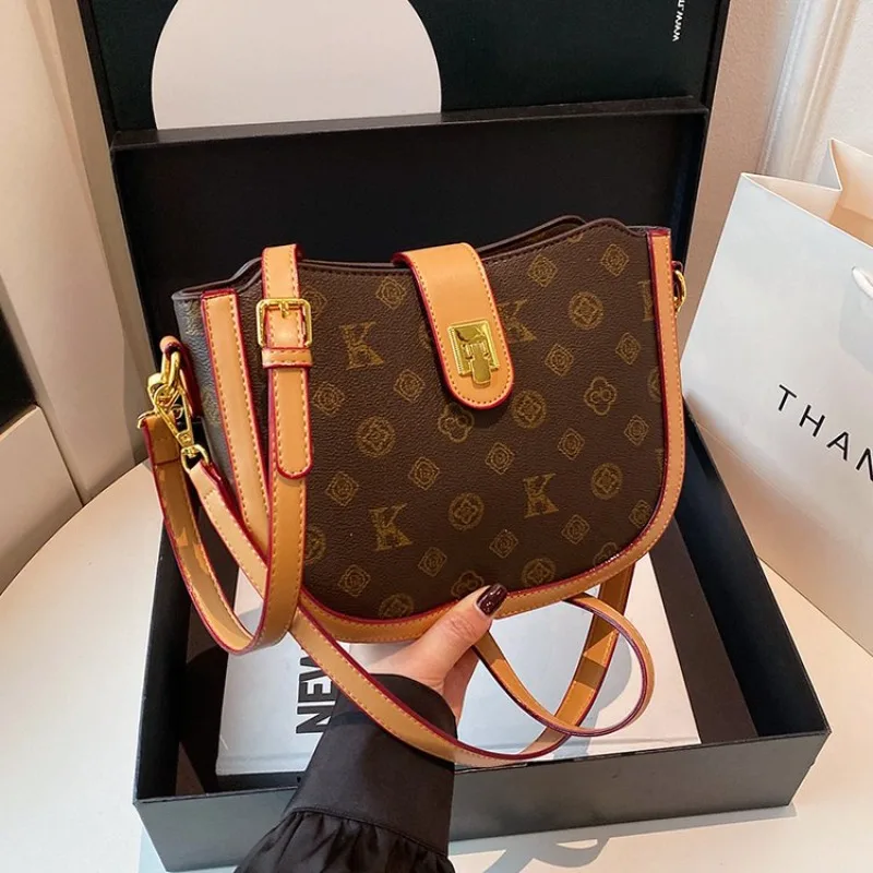 حقيبة يد أنيقة فاخرة للحفاضات حقيبة يد حمل خطوط الأعمال Crossbody رائعة أنيقة متطورة أنيقة عملية 2025 حديثة