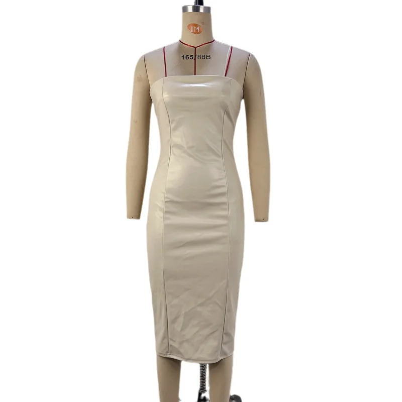 ชุดเดรสเซ็กซี่ เกาะอก โอบกอดและสะโพก ทําจากหนัง PU เนื้อแข็งในแฟชั่นยุโรปและอเมริกา