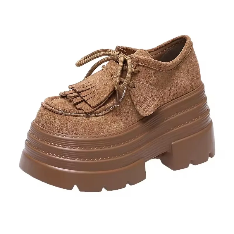 

Женские повседневные лоферы 10 см. Замшевые кожаные туфли-лодочки. Монахи с дизайном кисточек. Осенние удобные кроссовки без шнуровки на высоком каблуке.