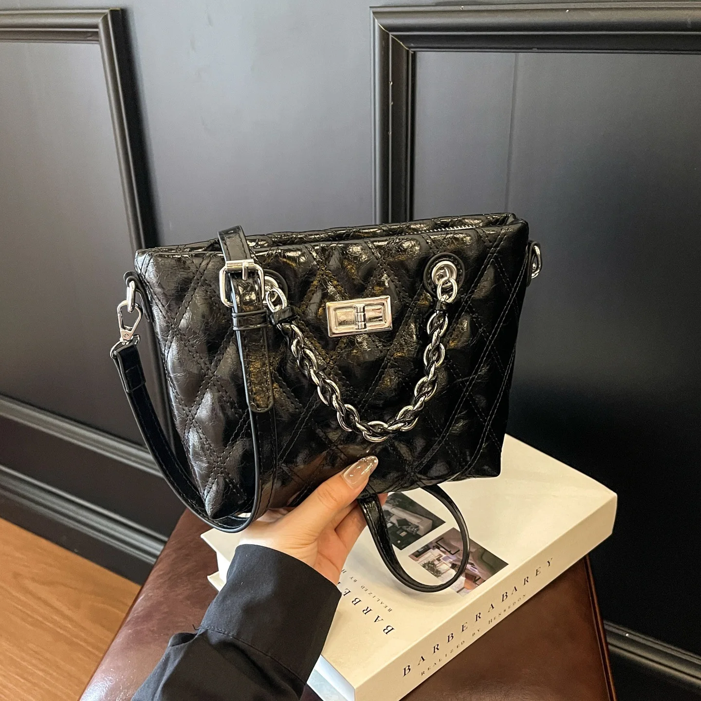 

Handbag Rhombus Chain Women's Bag Xiaoxiangfeng Messenger Bag 2025 New Niche Design Bag