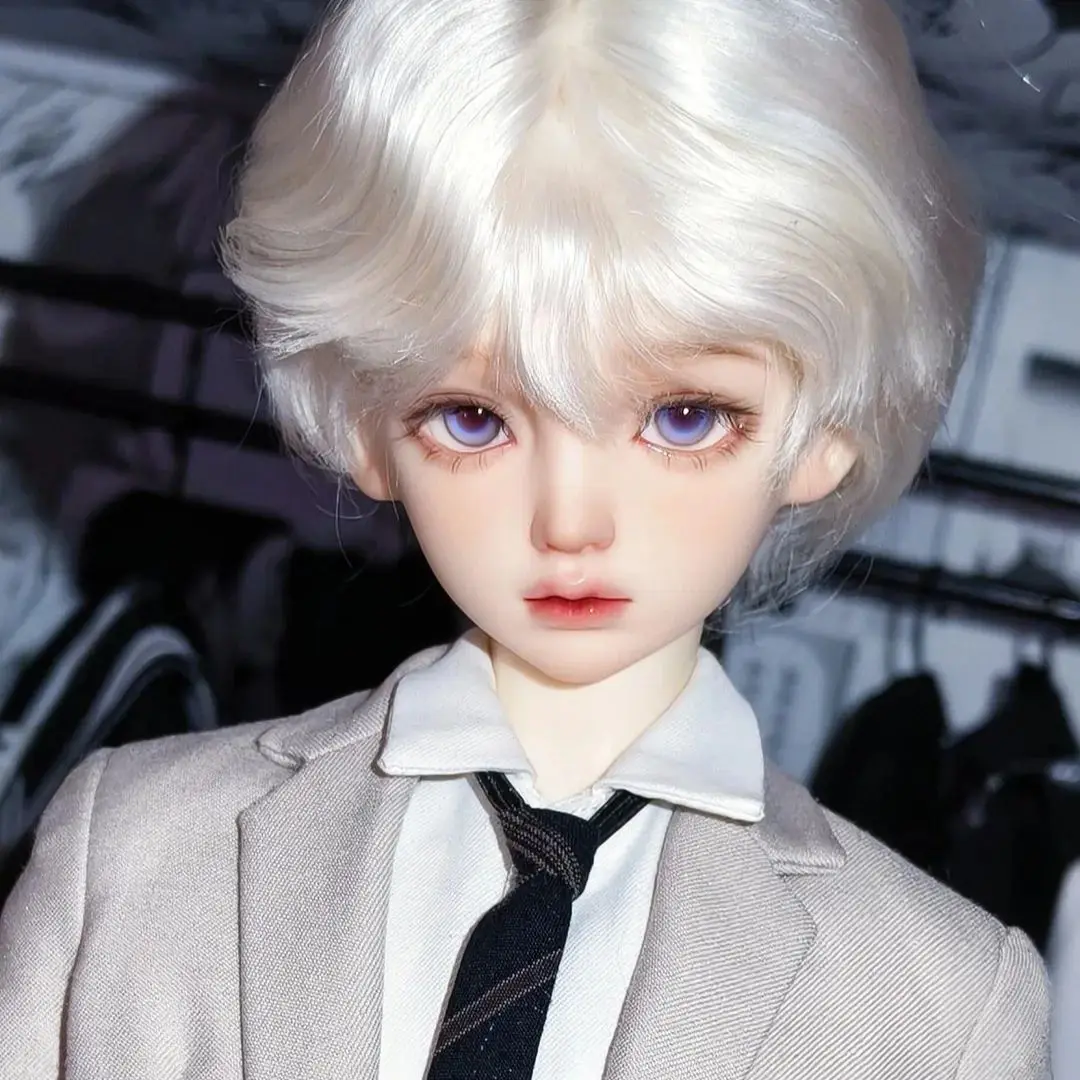 

1/4 Scale SD BJD Doll niuzai Dark Makeup Head Beautiful Girl High Quality Resin Toy Gift Just the Head