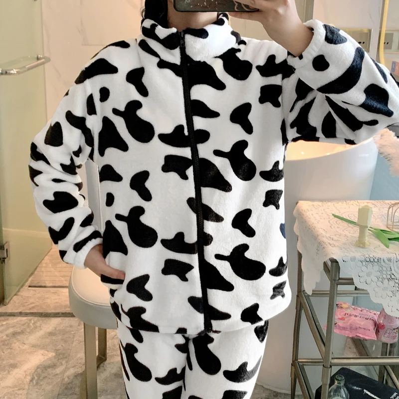 Black and white cow printed pajamas for women\'s set coral velvet winter zippered cardigan flannel thickened warm home clothing