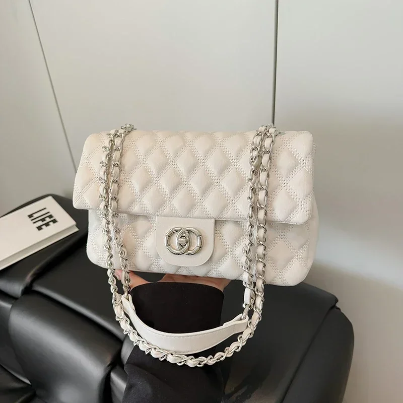 

2025 Solid Color Crossbody Bag, Fashionable Commuter Crossbody Bag with Large Capacity and Elegant Minimalist Leather Design