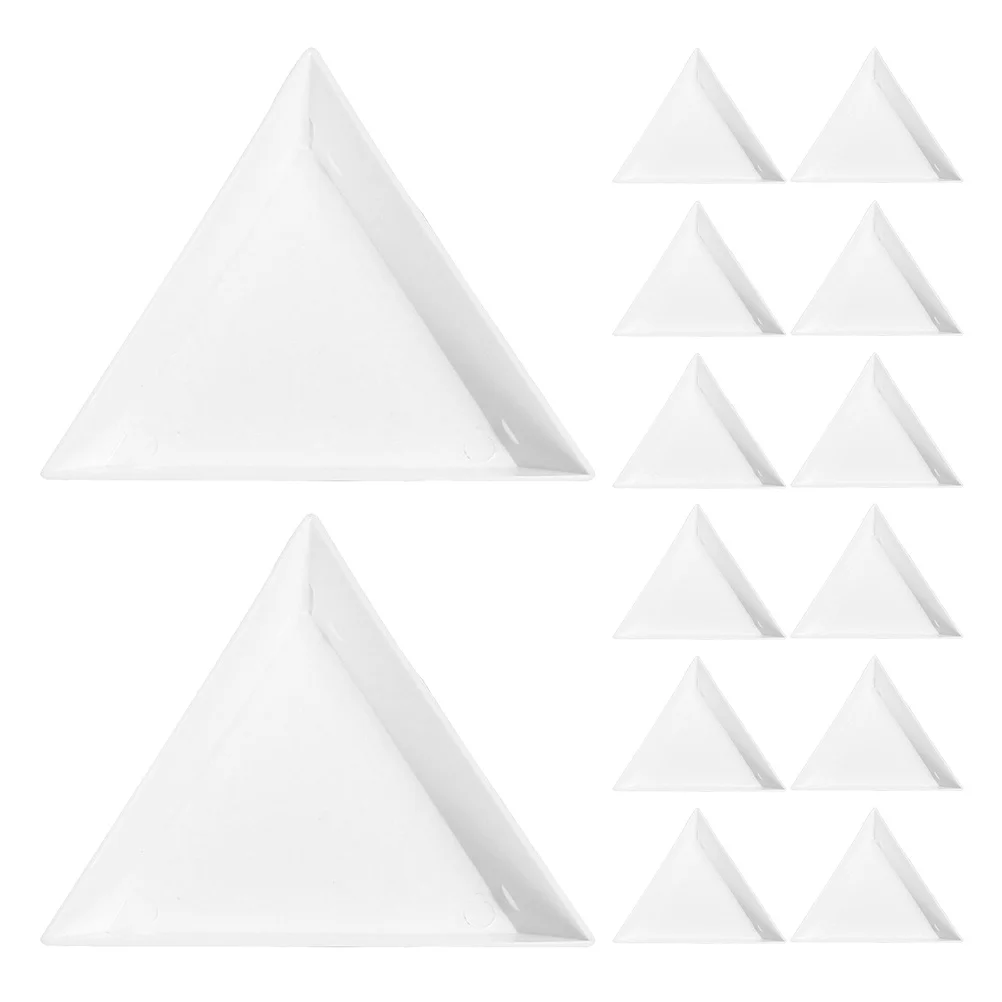 

30Pcs Triangle Trinket Dish Plastic Jewelry Organizer Tray for Bracelets Necklaces Rhinestones Nail Art Craft Projects Display
