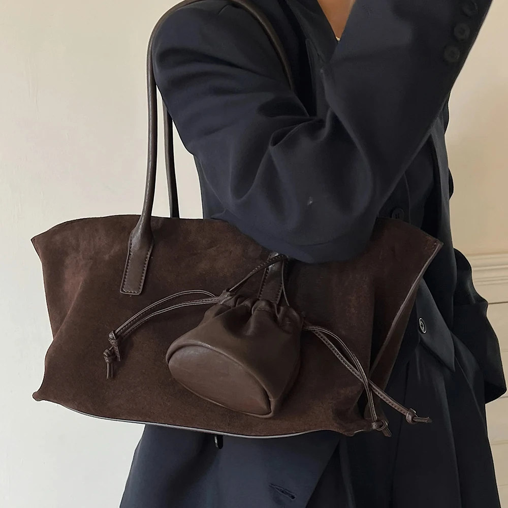 سعة كبيرة من جلد الغزال حمل المرأة حقيبة فاخرة مصمم حقائب كتف للنساء حقائب اليد والمحافظ الرجعية 2026 حقيبة الخفافيش المتسوق الجديد #5