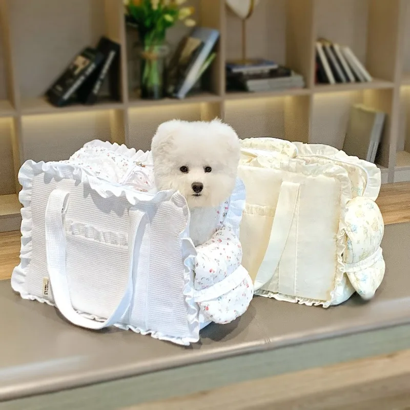 Small Cat Dog Carriers Bags Outdoor Portable Travel Luxury Dog Bags Winter Warmer Soft Cotton Cats Shoulder Bag Pet Supplies
