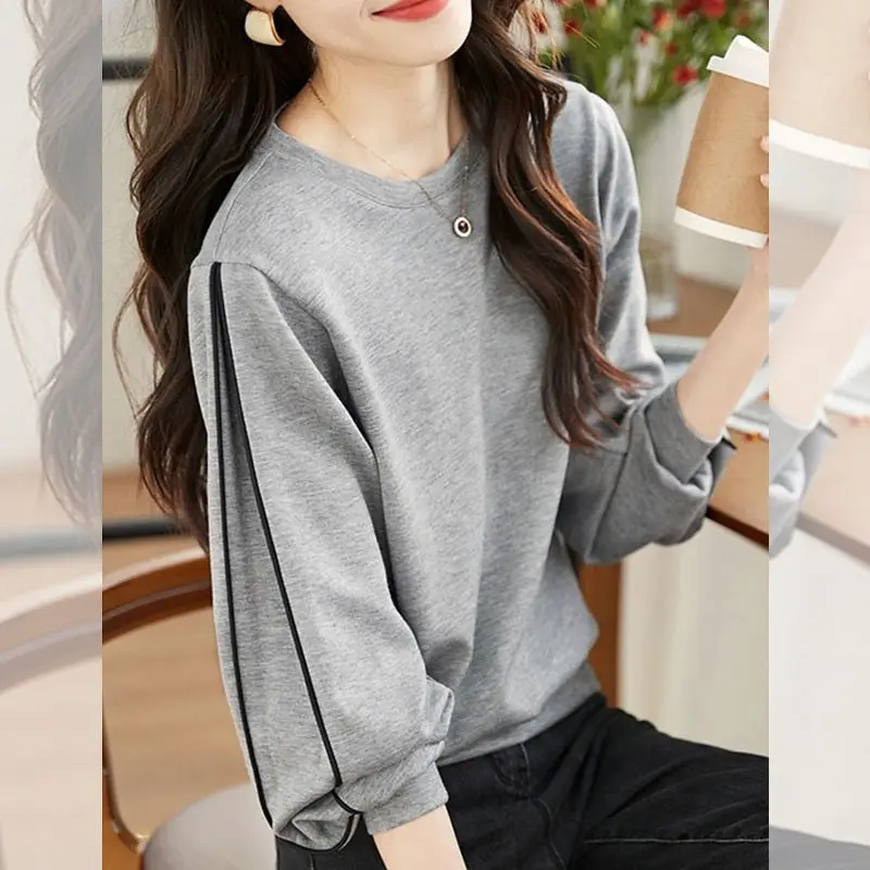 Design Sense Hoodie Female Loose 2024 Spring Attire Vintage New Contrasting Colors Niche Undershirt Texture Long Sleeved Tops