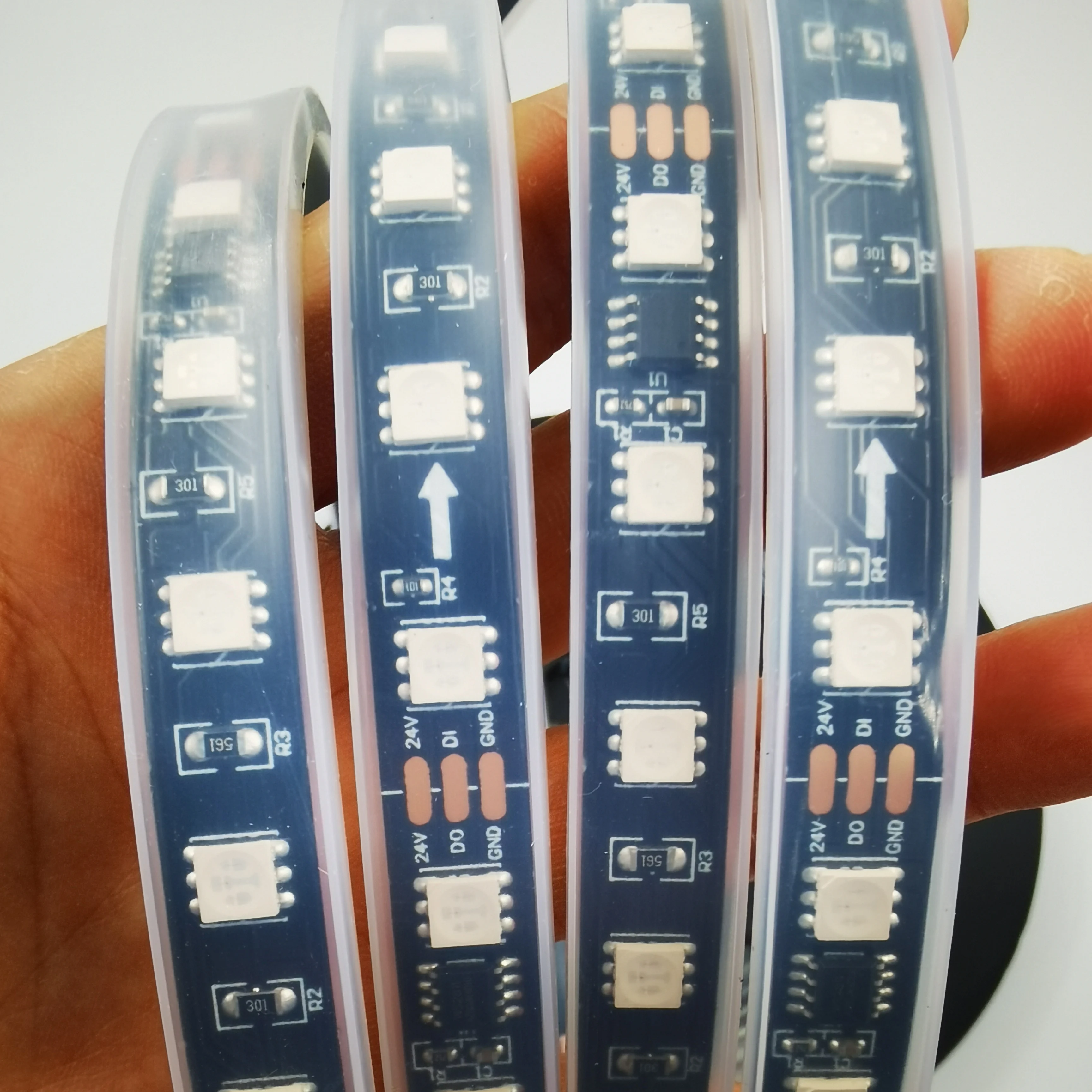 Imagem -05 - Impermeável Pixel Led Strip Fita Flexível Pcb Fita Endereçável Controle ic Leds mm 10 mm dc 24v Ws2811 5050 Rgb 60 84 Leds m 5m