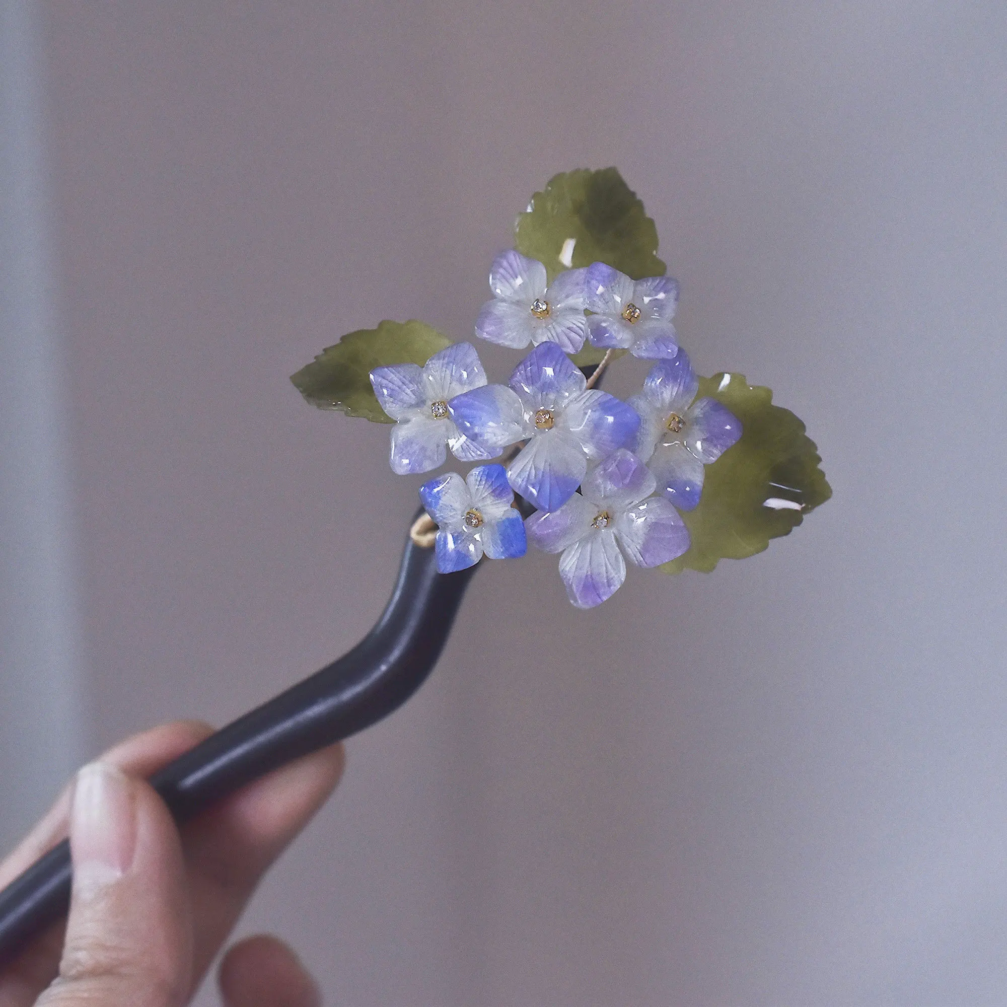 Elegant sandalwood hairpin, suitable for women, coiled hair hairpin, women/girls ancient style hair accessories, handmade Hanfu