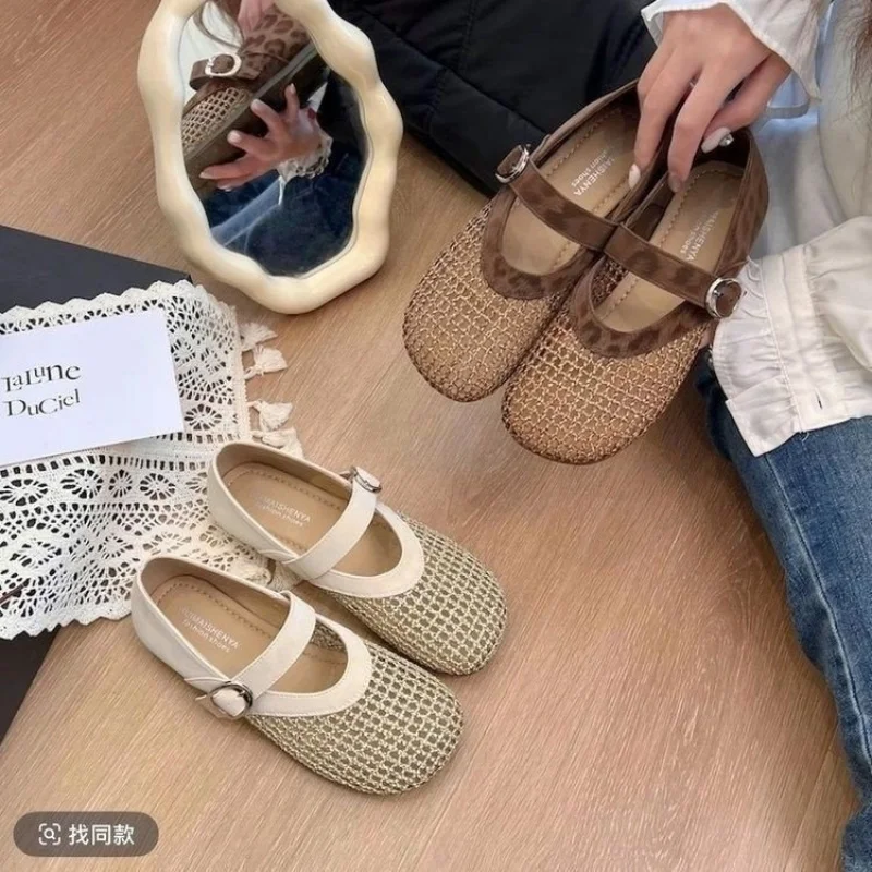 

2026New Summer Women's Retro Single-Strap Fishnet Shoes, Korean Style Hollow Breathable French Mary Jane Shoes