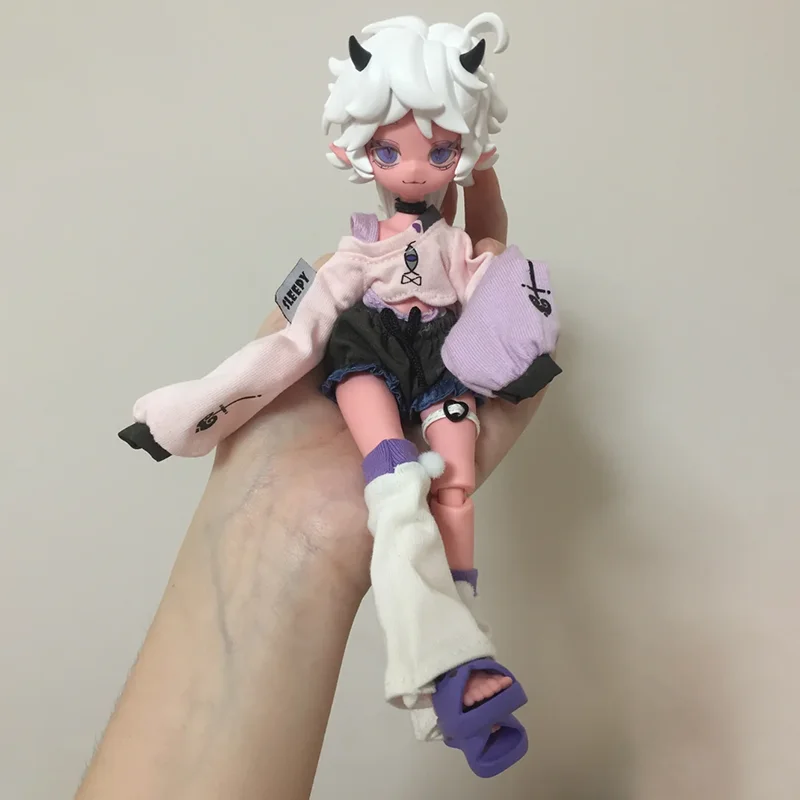 

Chuzzi Town Demon Horn Series 8-дюймовая слепая коробка Bjd Модная игрушка Коллекционный подарок Фигурка Настольные украшения Оригинальный продукт