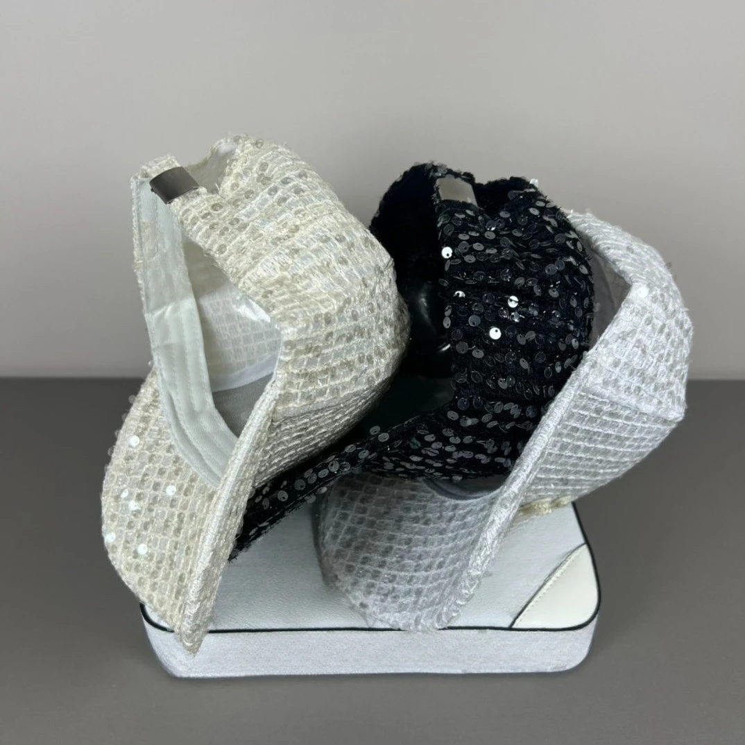 

Luxury Sequin Baseball Sports Cap Mountaineering Cap High Quality Material Simple and Elegant Outdoor Hat Holiday Surprise