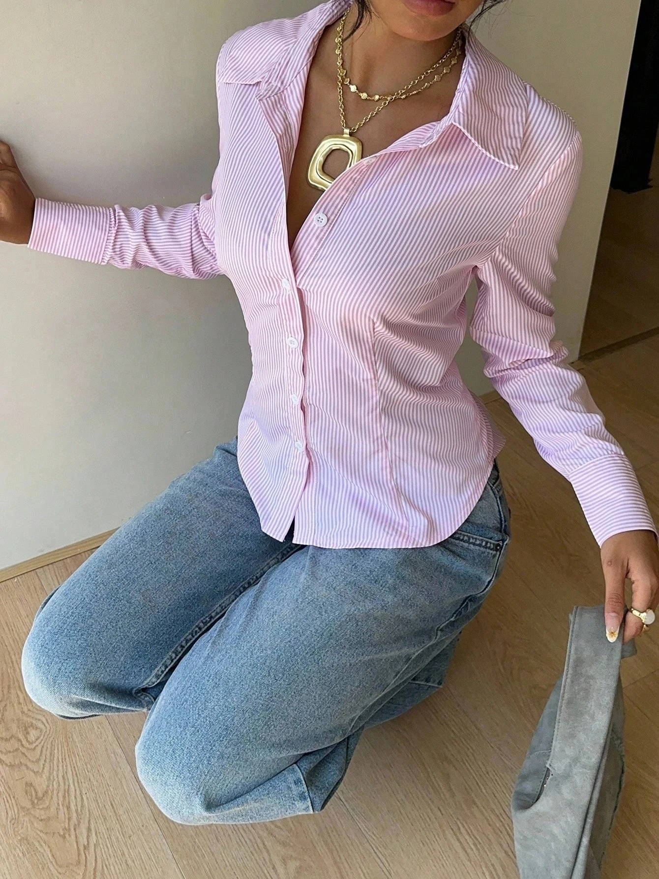 

Women's Elegant Back Tie Design Long Sleeve Shirt Office Lady Slim Fit Stripe Turn-down Collar Blouse Spring Fall