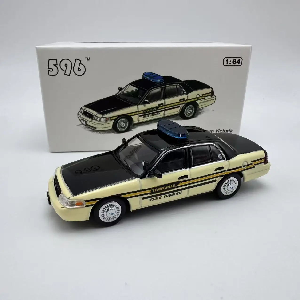 

596 1:64 Ford Crow-nVictoria CV American New York Taxi Alloy Car Model