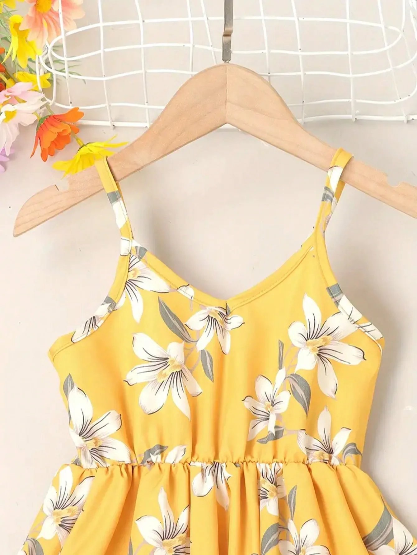Kleines Mädchen-Trägerkleid mit Blumenmuster, V-Ausschnitt, elastische Taille, Party- und Strandkleid, süßes Sommer-Trägerkleid – Detail 5
