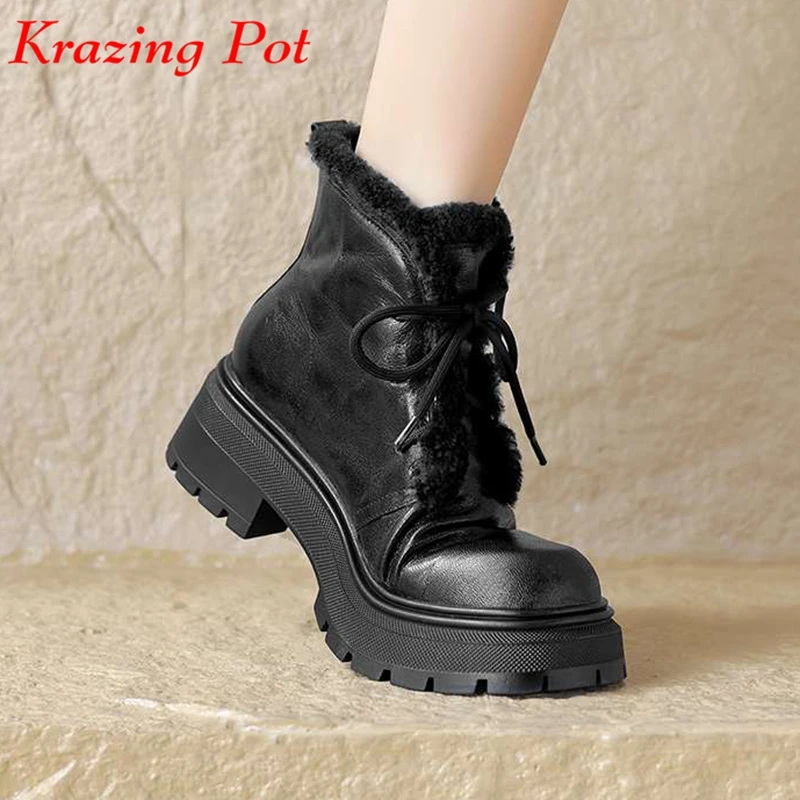 Krazing Pot Fur Sheep Leather Round Toe Winter Warm Snow Boots Thick Bottom Punk Style Sweet Beauty Platform Lace Up Ankle Boots