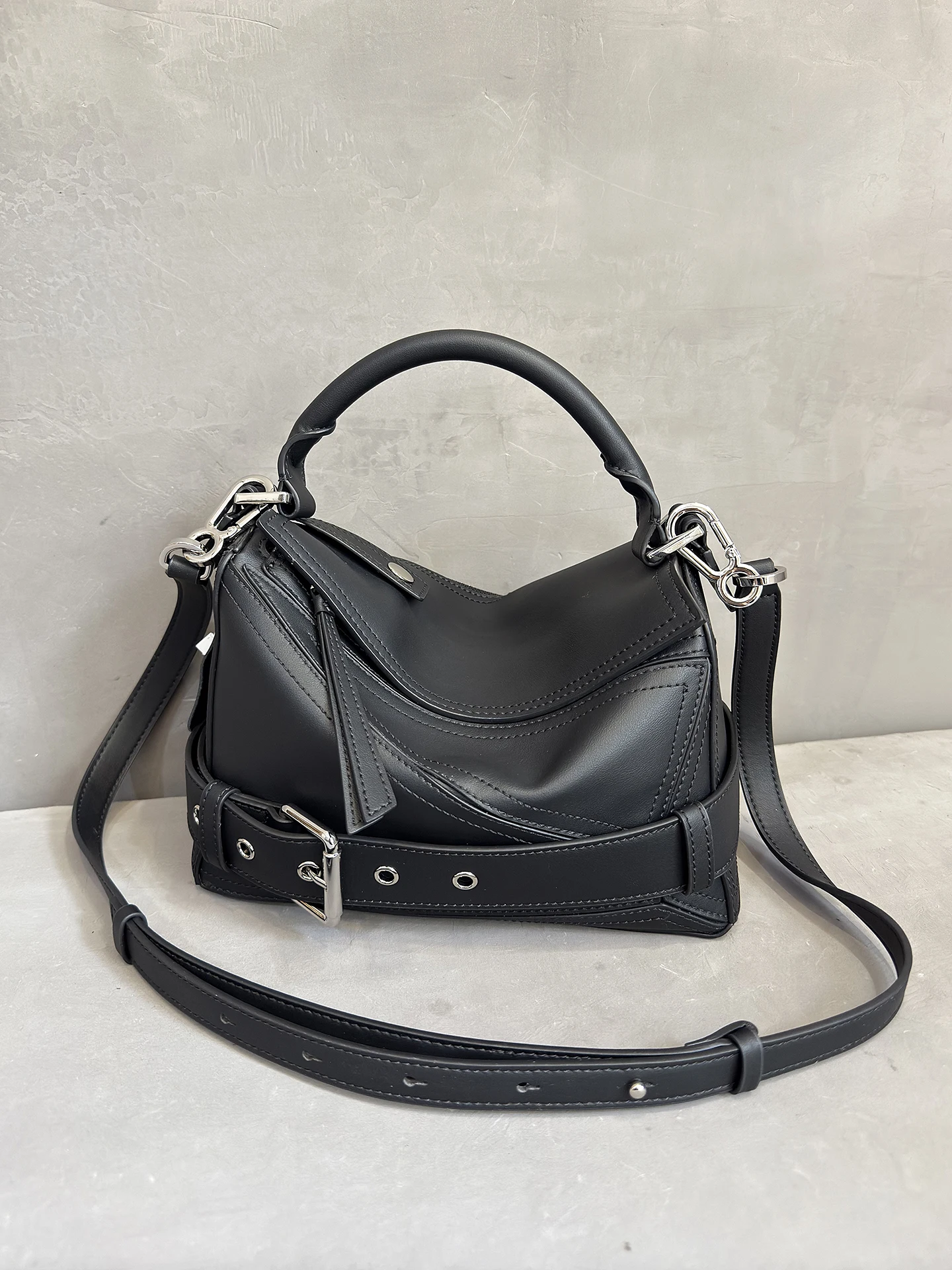 

Top Layer Cowhide Leather Geometric Pillow aped oulder Crossbody Bag Women's Handbag Boston Bowling Bag Versatile Single ...