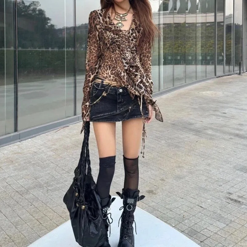 

2026 Y2K Vintage Street Style Leopard Print V Neck Long Sleeve Chiffon Top For Women Slim Fit Unique Design Fashion Shirt