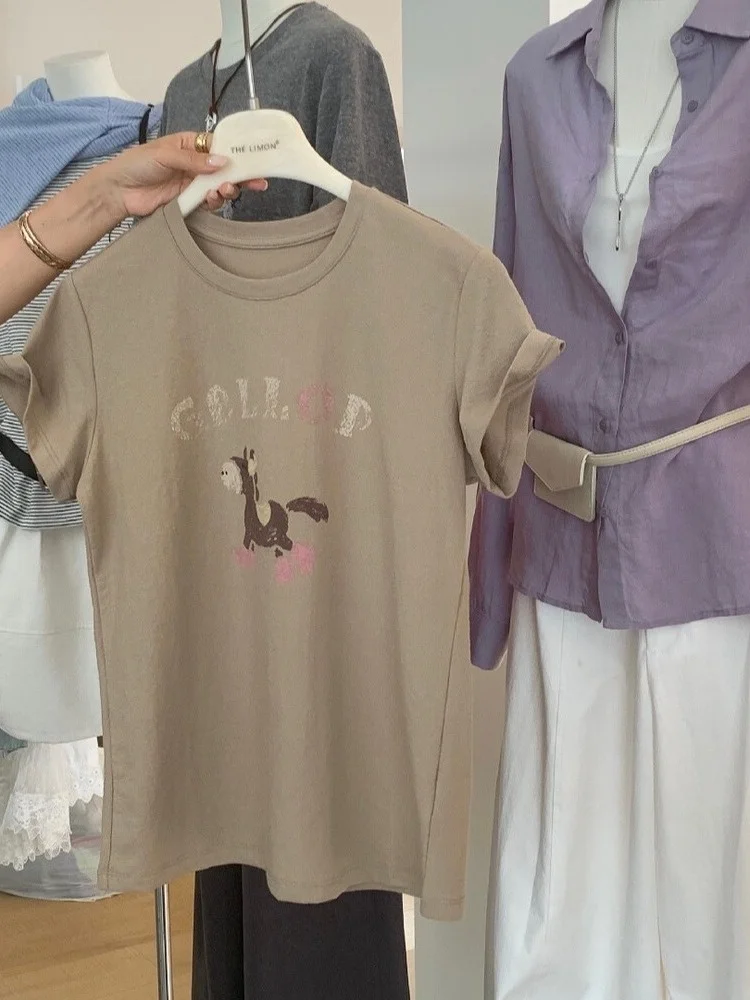Cseta Fena de Manga Curta Verão 2026 com Estampa de Cavalo, Design Slimming Egg, Gola Redonda, Estilo Coreano, da Fábr...