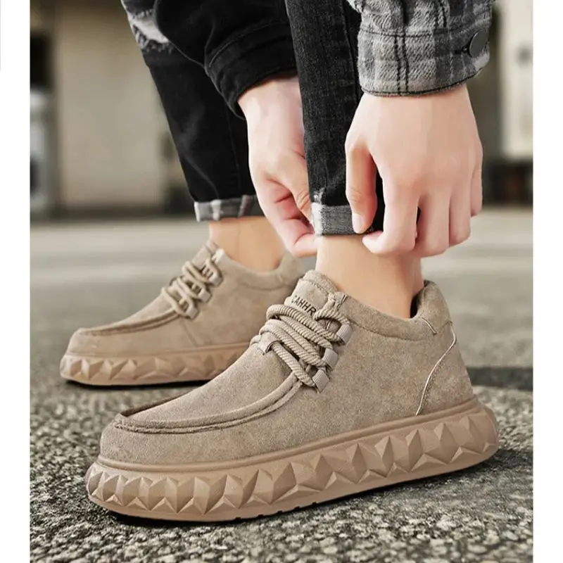 

Men's Autumn Winter High-Top Sports Shoes Trendy Thick-Soled Casual Bread-Head Outdoor Light Luxury Men's Footwear