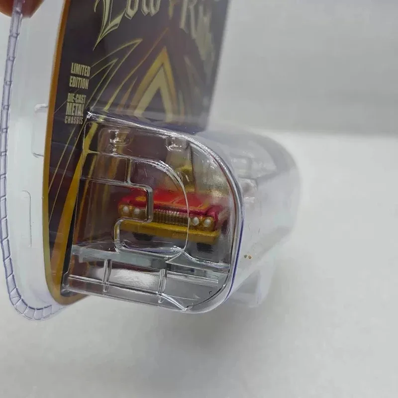 Greenlight 1:64 Scale 1963 Impala Lowrider Alloy Car Model Classics Adult Souvenir Gift Static Display