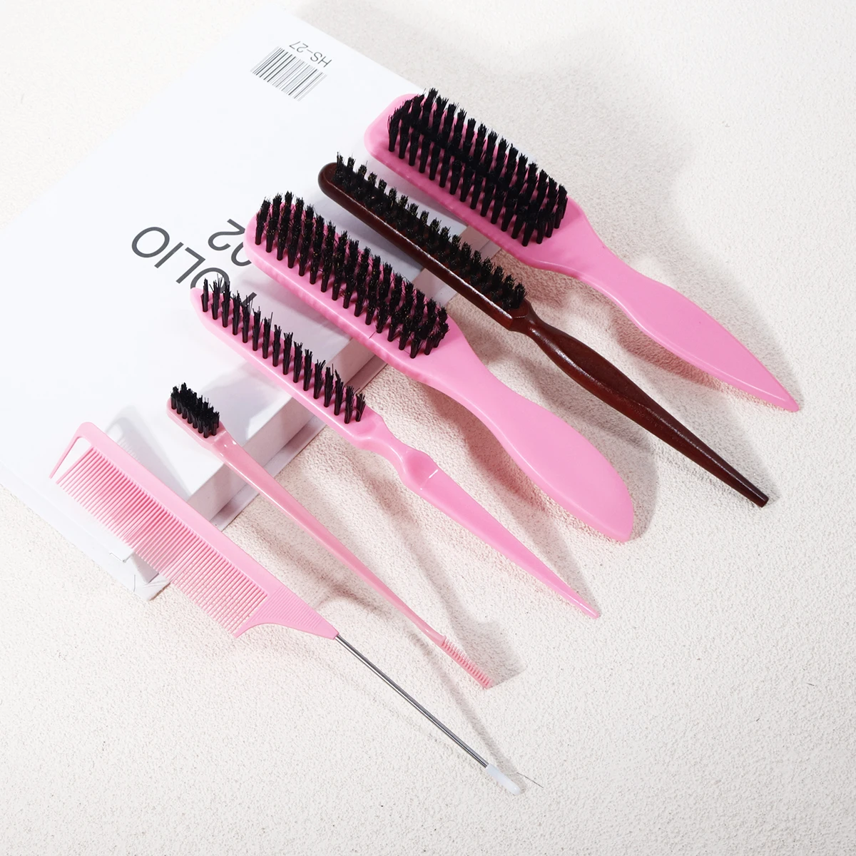

Набор из 6 расчесок для укладки волос, включая расческу с заостренным кончиком, боковую щетку для волос, расческу для распутывания волос, специально для париков из натуральных волос.