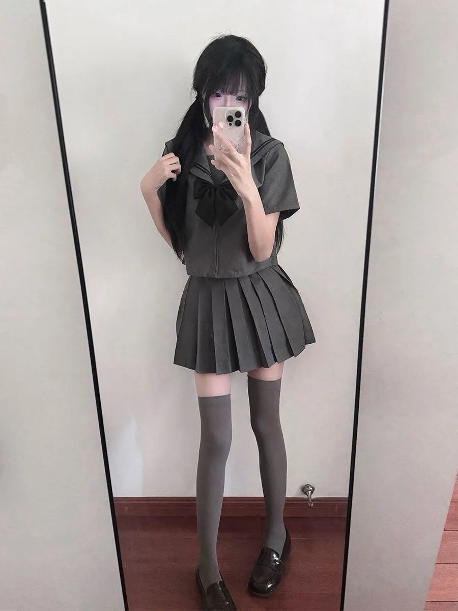 Gray Japanese Style JK Uniform Short Sleeve Sailor Suit Student Uniform Set with Pleated  Skirt  Collar Button up Shirt