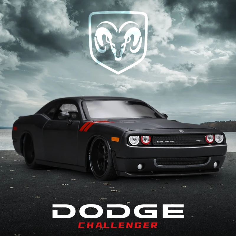 Maisto 1:24 Dodge Challenger Modified Car Alloy Car Diecasts & Toy Vehicles Car Model Miniature Scale Model Car For Children