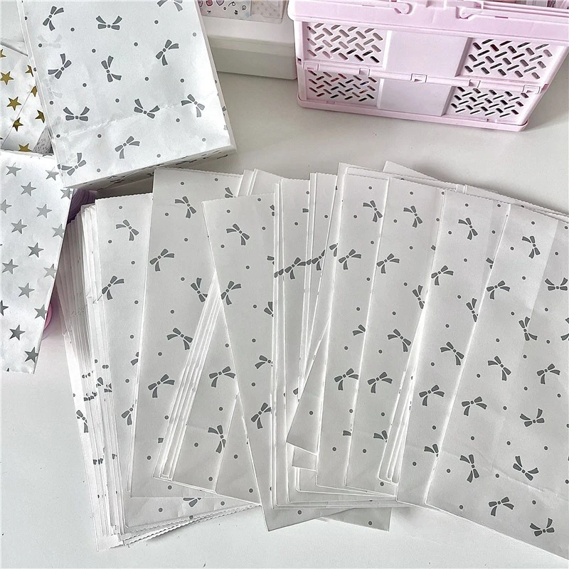 Sacos De Embrulho De Papel De Prata Simples, Arco High-End, Saco De Papel De Estampagem A Quente, Saco De Embalagem De Presente, Card Out Embalagem De Papel Kraft, 5Pcs