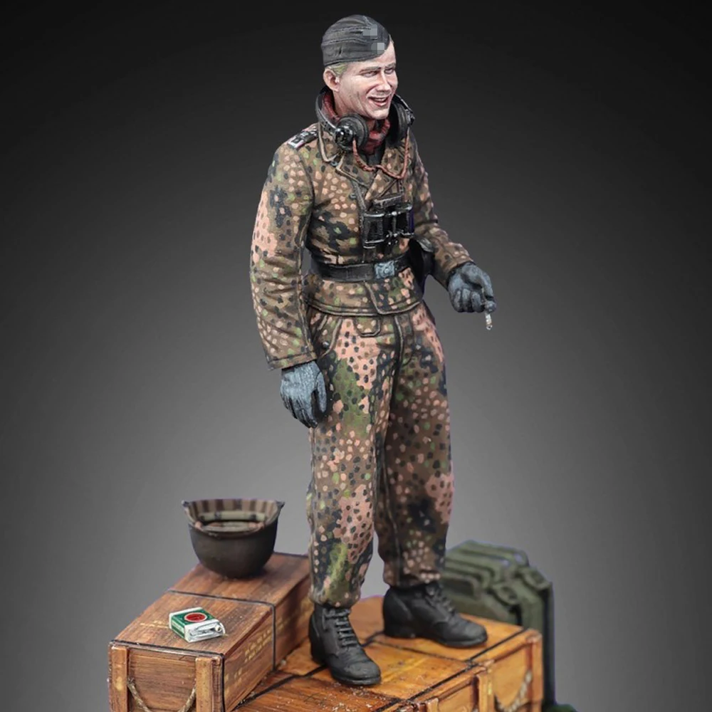 1/35 Resin figure unpainted model Kit, military theme, German soldier (1 person only), unassembled and unpainted GK,836R