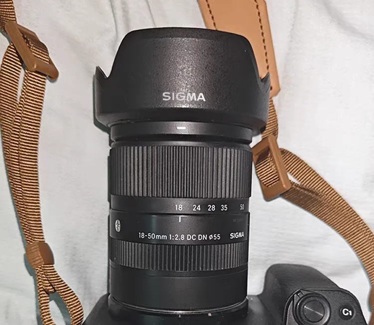 55 مللي متر عكس البتلة زهرة عدسة غطاء محرك السيارة ل سيجما 18-50 مللي متر F2.8 تيار مستمر DN عدسة الكاميرا 18-50 2.8 تيار مستمر DN