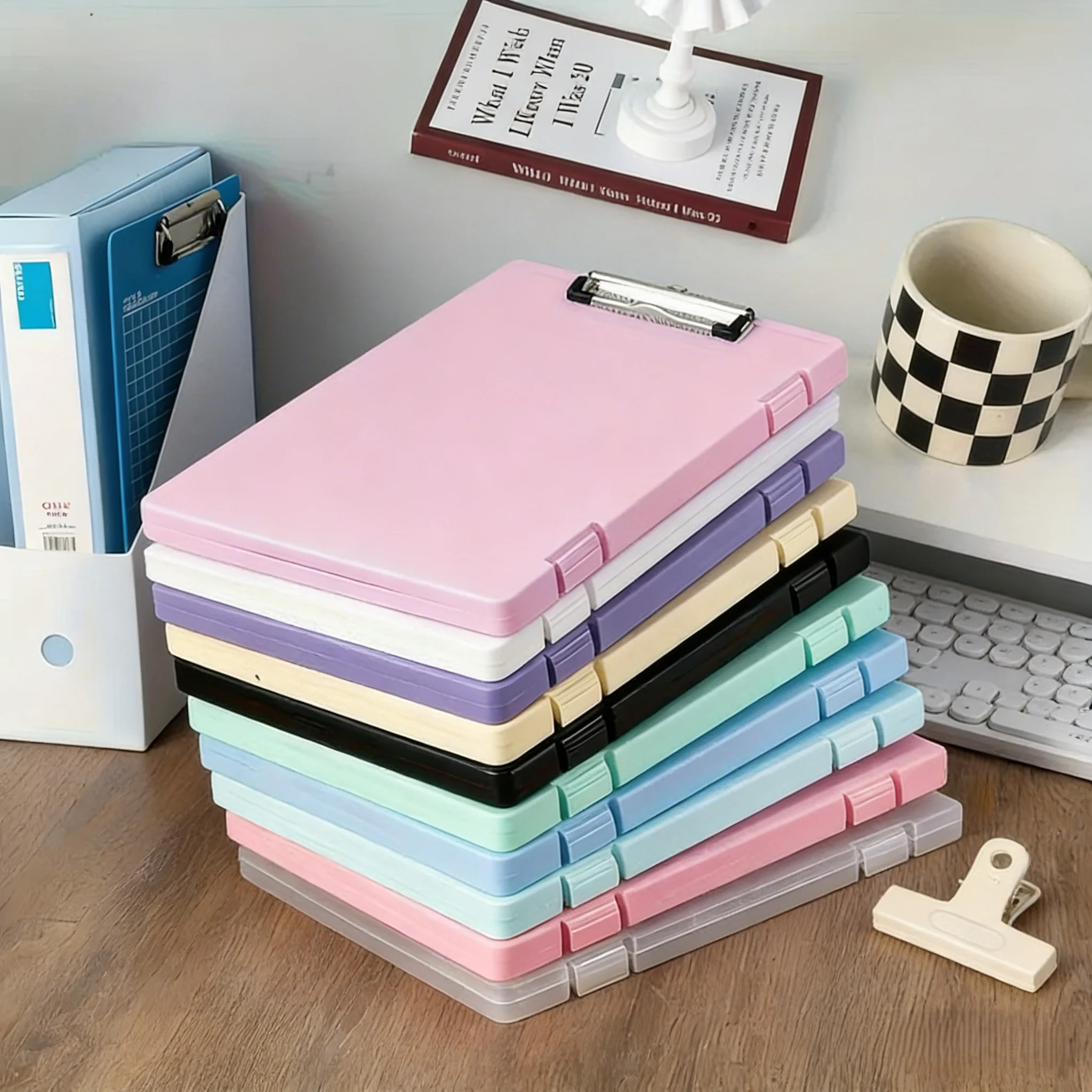 

Обычно потребляется прочная коробка для файлов для вертикального хранения и подходящих папок с зажимами и надежным застежкой.