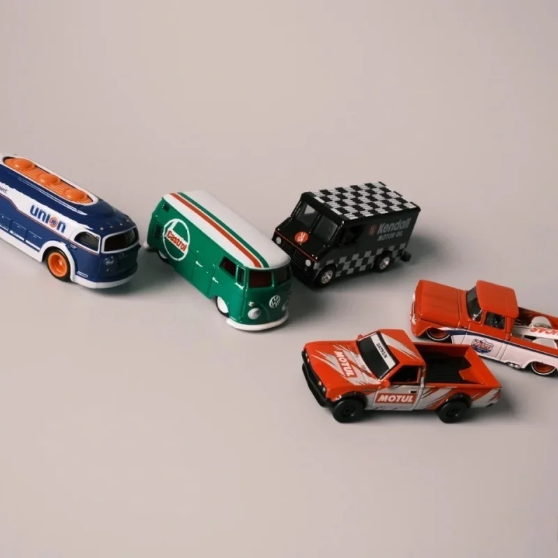Hot Wheels Castrol Conjunto de óleo de motor Volkswagen T1 Datsun Captador Liga Modelo de carro Brinquedos para crianças Cultura popular Presentes automotivos