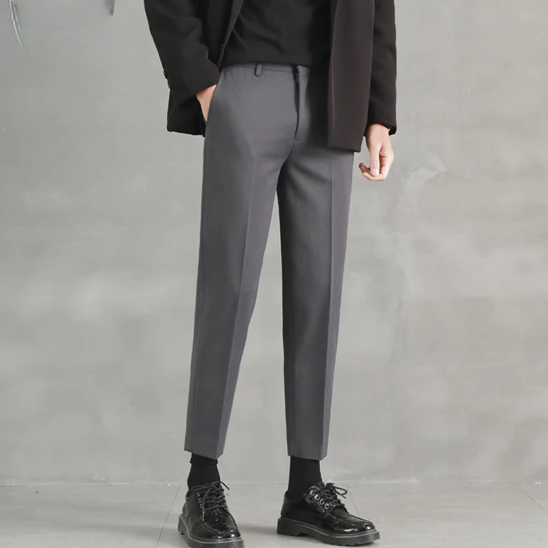 MRMT 2024 pantaloni nuovi di zecca pantaloni corti drappeggiati da uomo Trend pantaloni Casual da uomo con piede piccolo pantaloni dritti da uomo