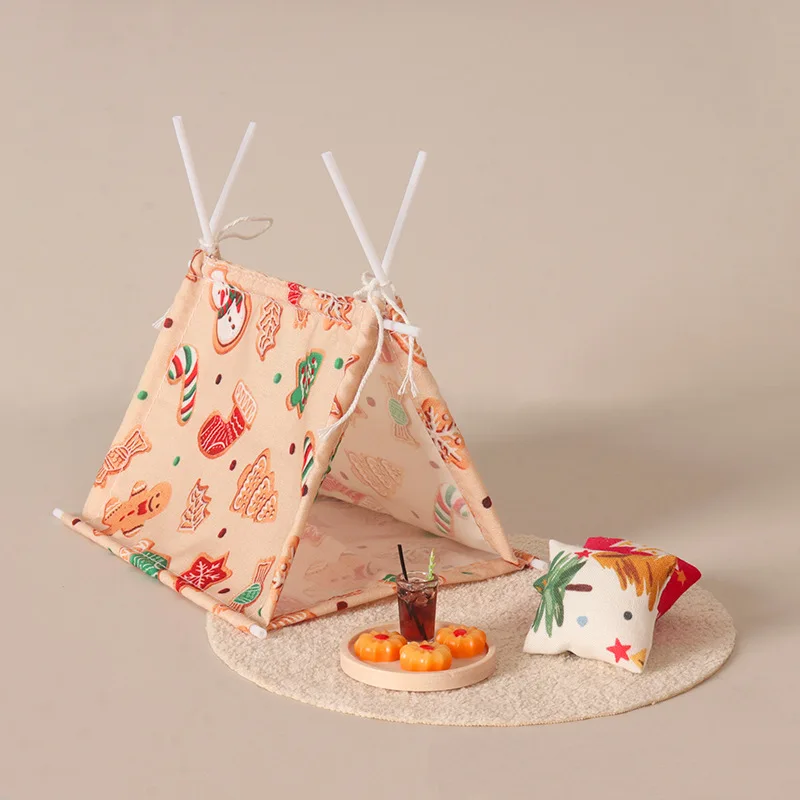1/12 Mini Christmas Tent Scene Kit Dollhouse Winter Camping Accessory,Gingerbread Print Tent Cushion Rug Snack Prop for OB11