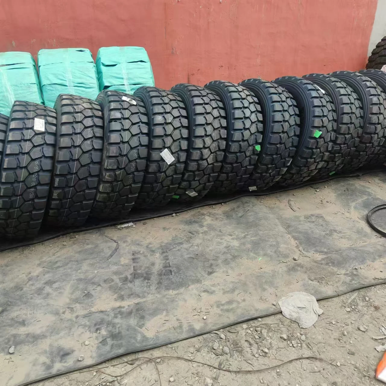 All-terrain off-road tires 305/80R20 Full steel tire