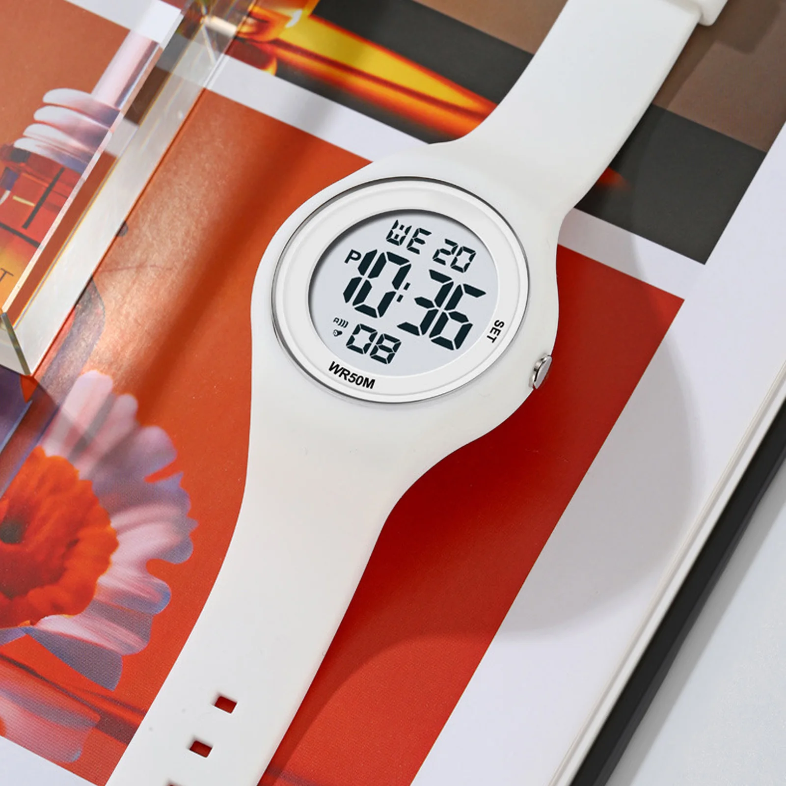 클리어런스 큰 할인 어린이 스포츠 시계 달력 조절 가능 방수 소프트 밴드 5세에서 15세 남아 여아용