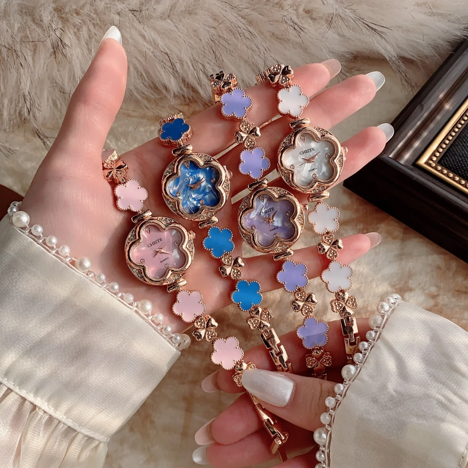 

Женские часы-браслет с цветком для женщин, Новое поступление, бестселлер, красочные кварцевые часы, наручные часы, деловые часы, женские часы Relogio