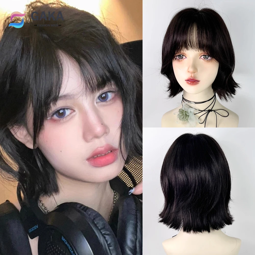 

GAKA Short Synthetic Wavy Wigs with Bangs Black Women Natural Lolita Cosplay Heat Resistant Wig for Daily Party