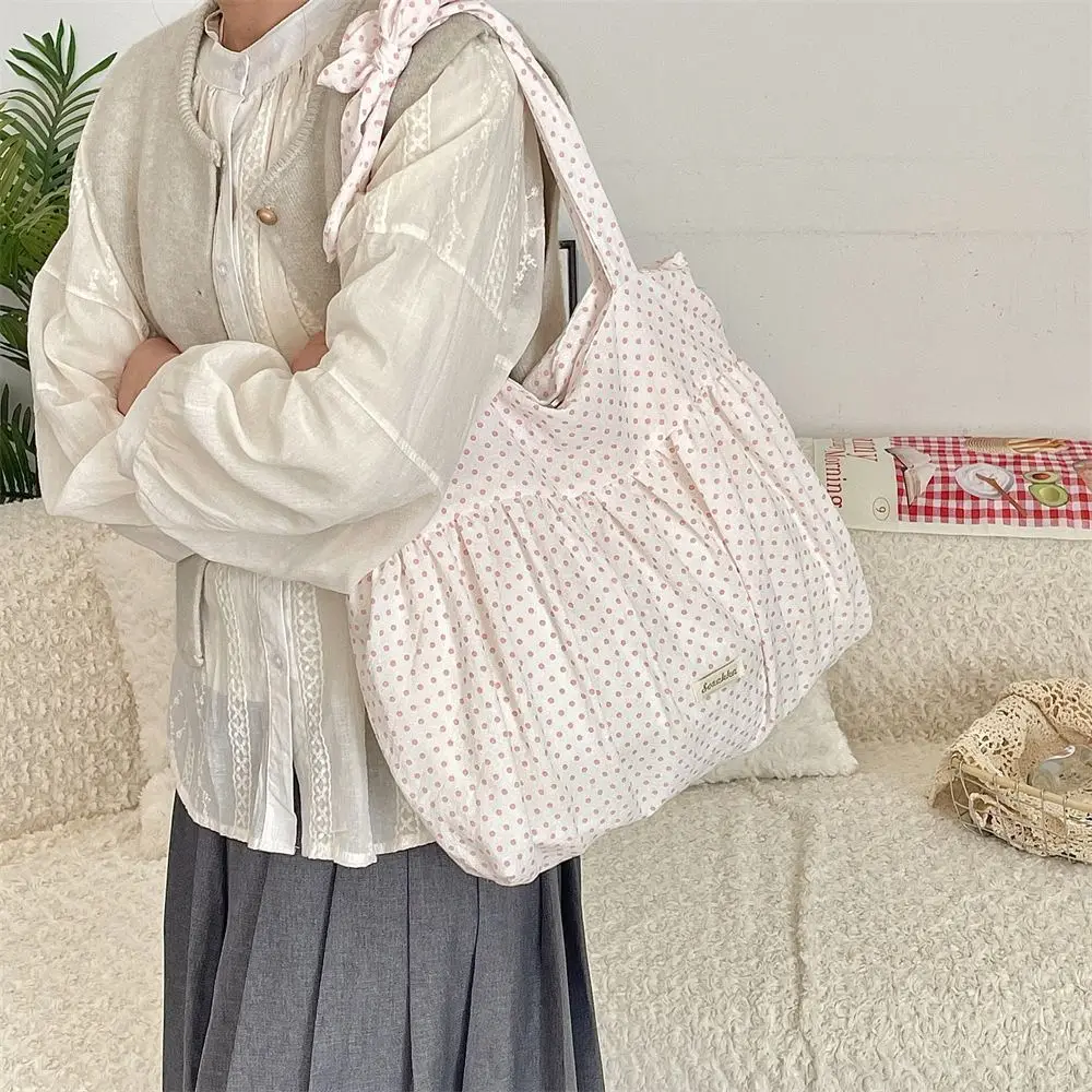 

Portable Sweet Canvas Pleated Shoulder Bag Large Capacity Korean Style Cloth Hobo Bag Polka Dot Casual Underarm Bag Outdoor
