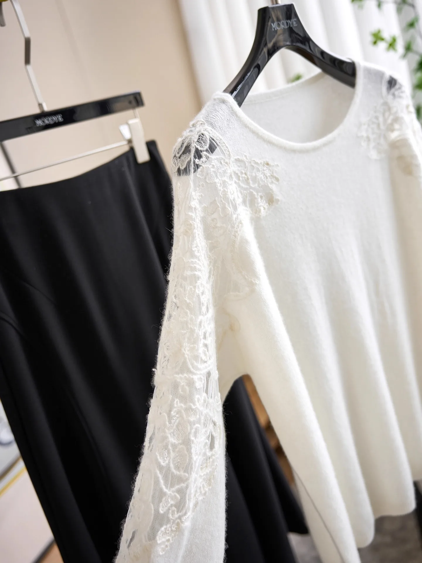 

Элегантный ажурный вязаный свитер с вышивкой и кружевным декором, простой стиль, кашемир, шерсть, женский топ с длинным рукавом и круглым вырезом