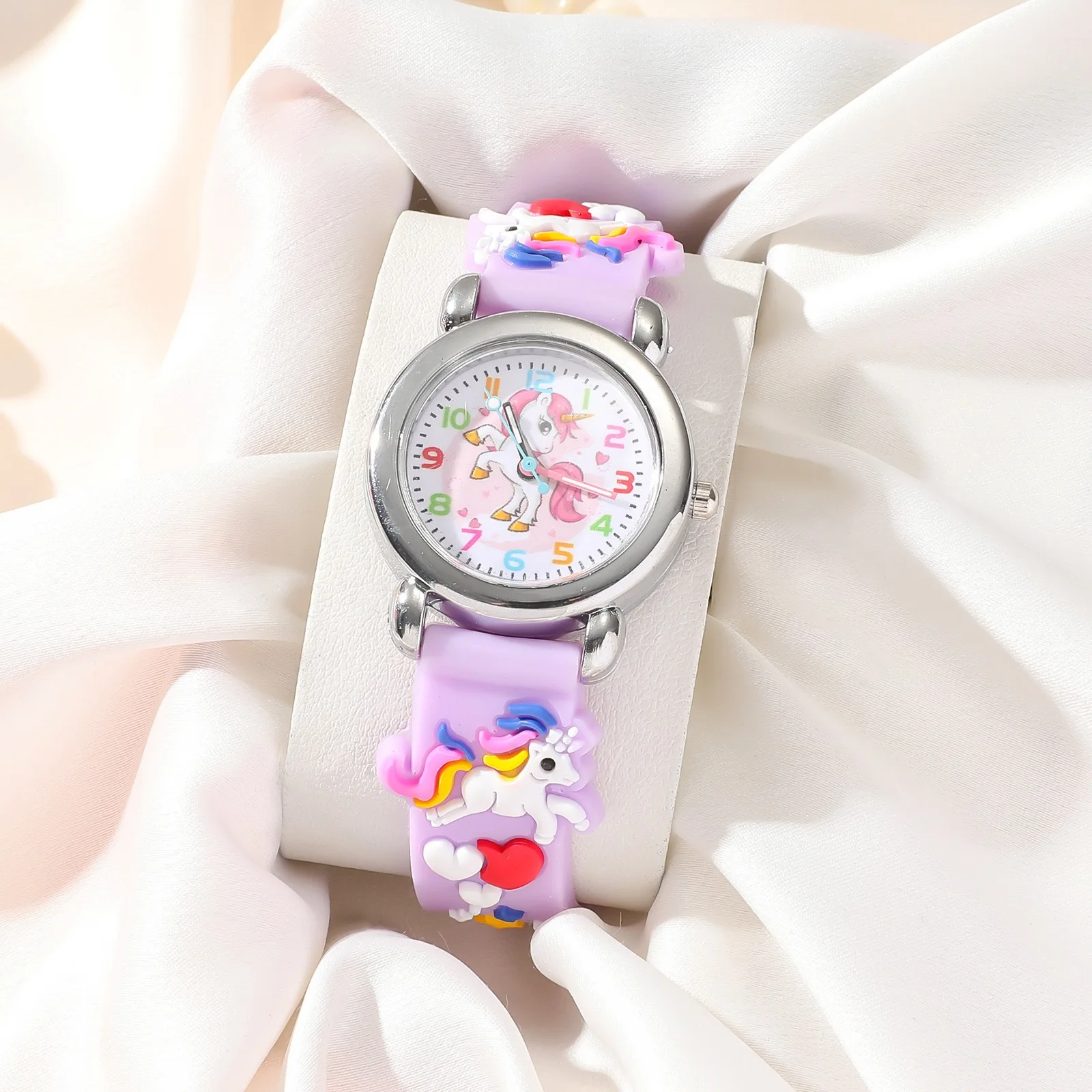 ساعات كارتون يونيكورن للأطفال بحزام سيليكون للطلاب رياضي أنيق كارتوني عالي الجودة ساعة كوارتز للأولاد والبنات ساعة عيد ميلاد