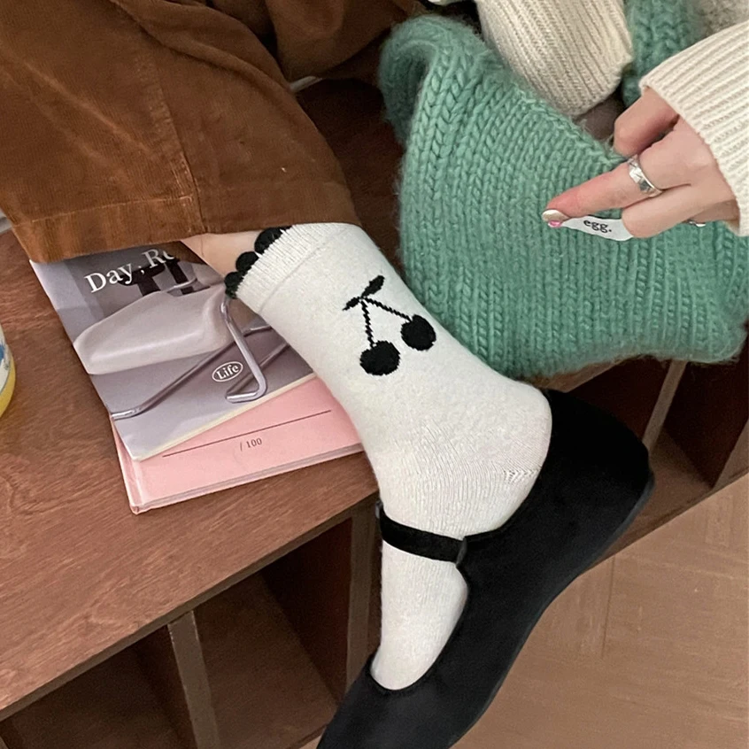 Chaussettes thermiques hautes en laine de cachemire pour femmes et filles, sans impression, mignonnes, longues, optiques, chaudes, à pois, Kawaii, automne, hiver