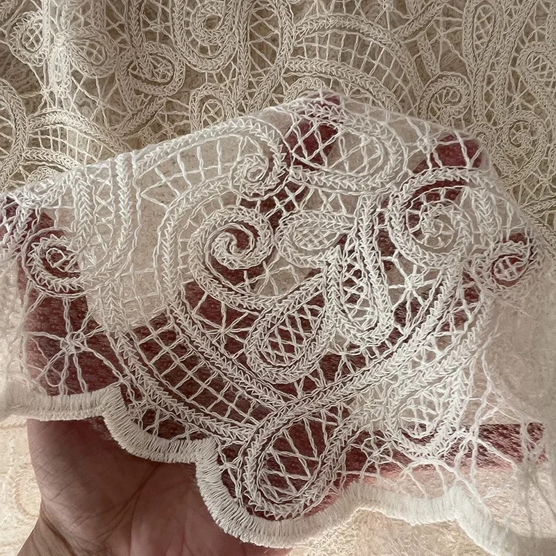 Tissu en dentelle de coton brodé floral pour robe de mariée, matériau décoratif en maille pour couture