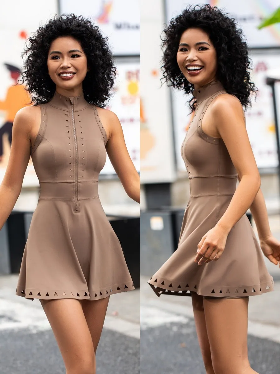 

Комплект для гольфа: дышащая эластичная одежда с вырезом на спине, встроенными чашечками и защитными шортами для гольфа, йоги, фитнеса и тренировок в спортзале