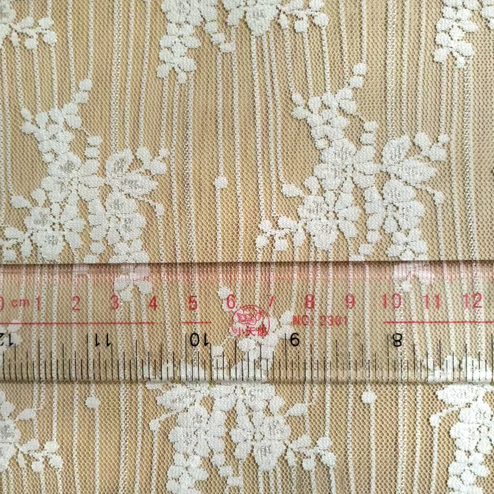 Französische Cutwork-Blumenjacquard-Spitze 125g 5% Spandex Stretch-Spitzenmaterial für Hochzeitskleider – Detail 4